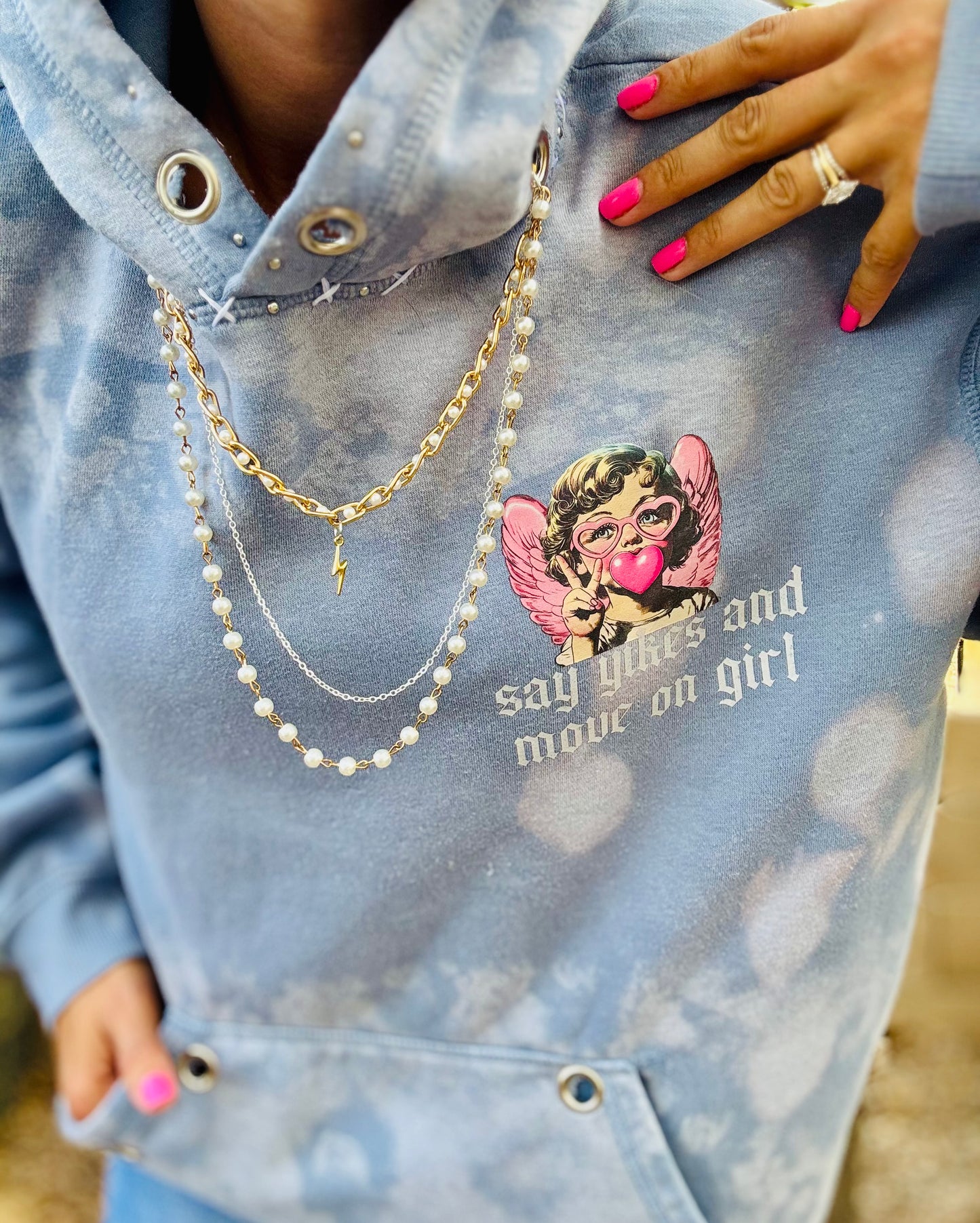 CD- NECKLACE Hoodie say yikes girl and move on - lace vintage wash+ Men’s unisex size MEDIUM    - Cut off bottom band hem