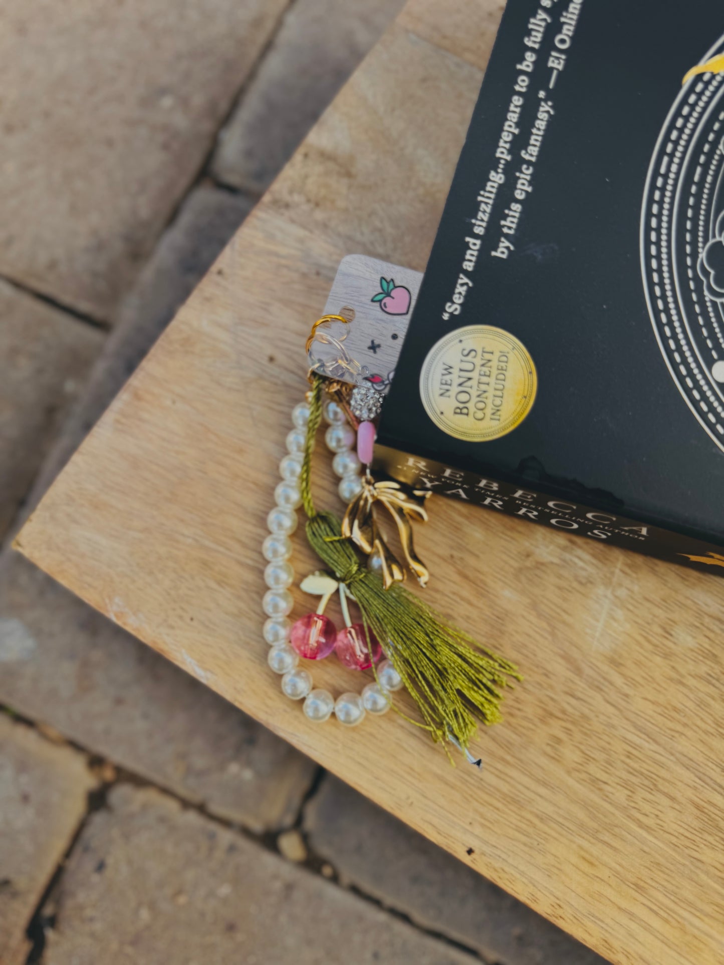 BBC-sparkle hand beaded+ pretty girls read smut caution ￼