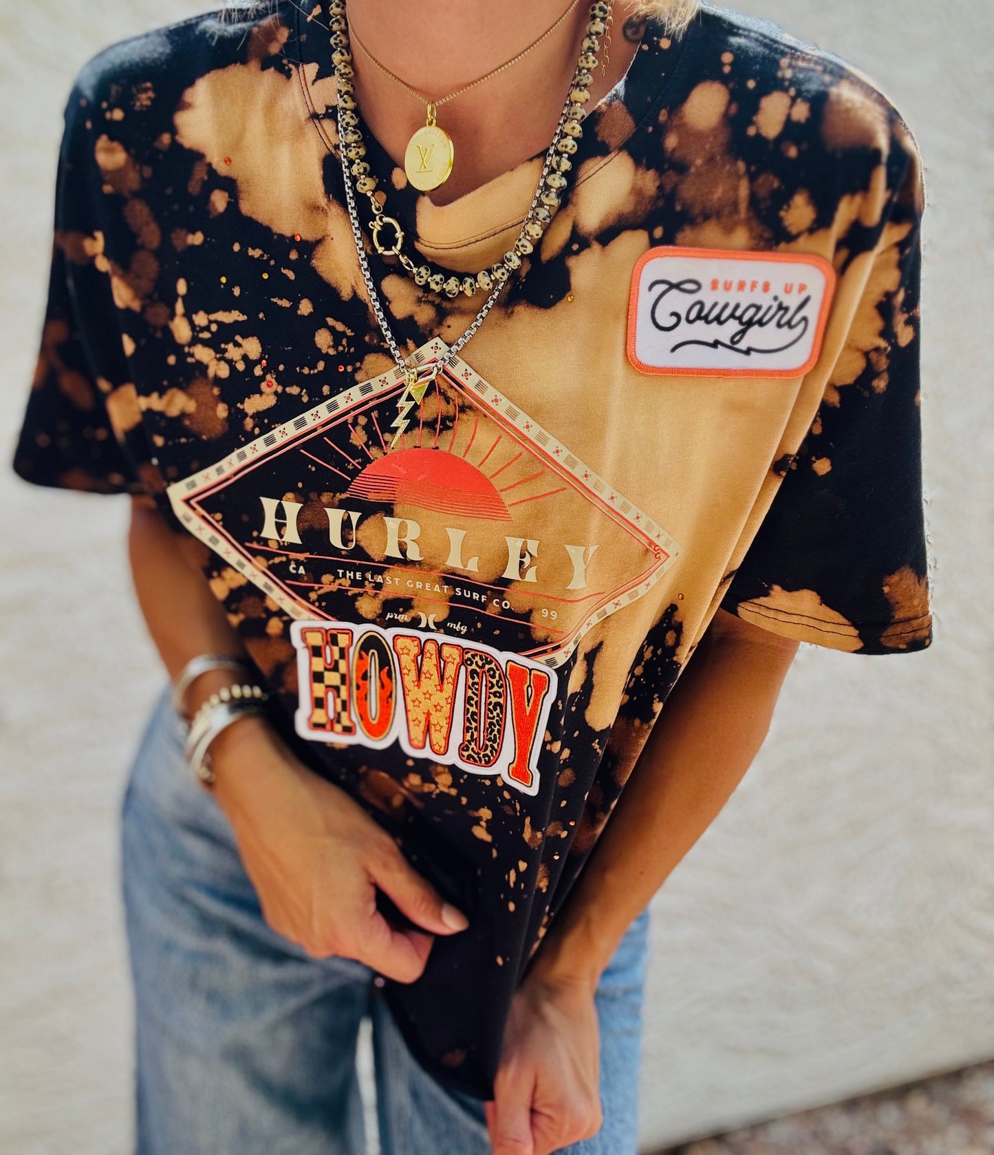 TEE-cowgirl surfer   - DAD TEE MEDIUM