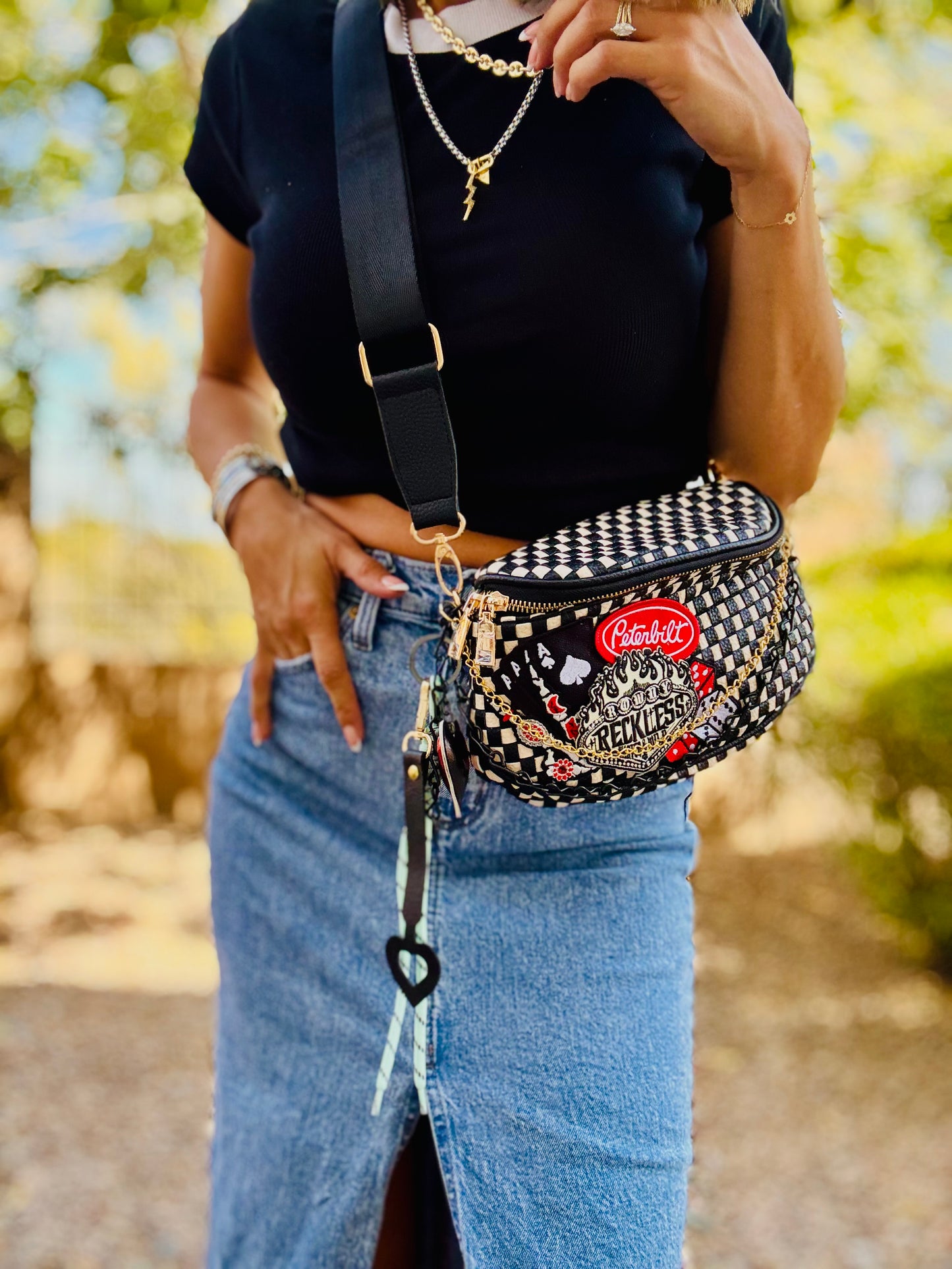 DM2-reckless wanted and wild babe +PHOENIX BAG + extra red strap