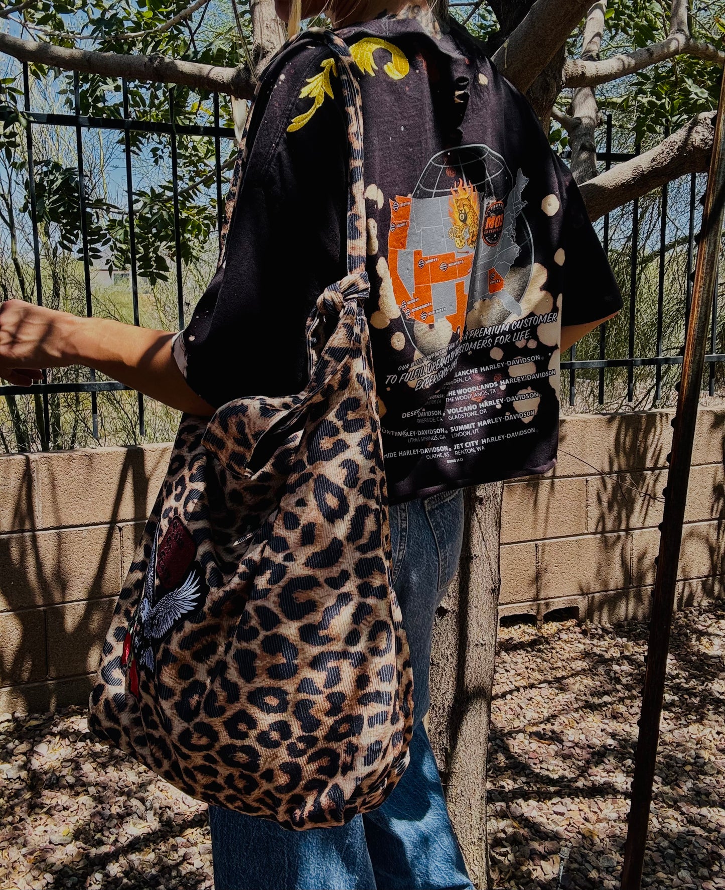 HD-AUTH TAG VINTAGE HD MESA AZ STAY WILD LEOPARD ON MAP - MENS XL