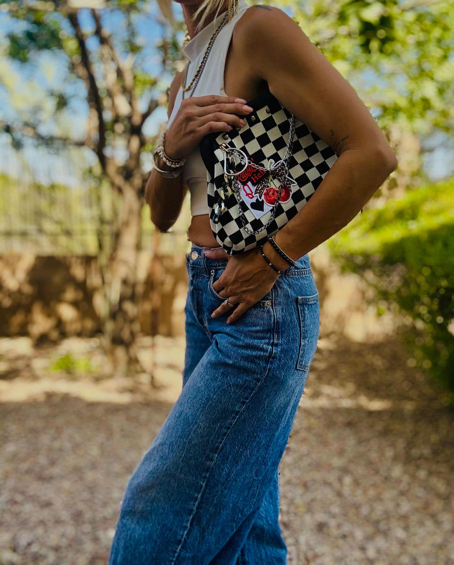 UM-QUEEN CHECKERED BLACK AND WHITE +** LIZZIE KISS CLUTCH￼**