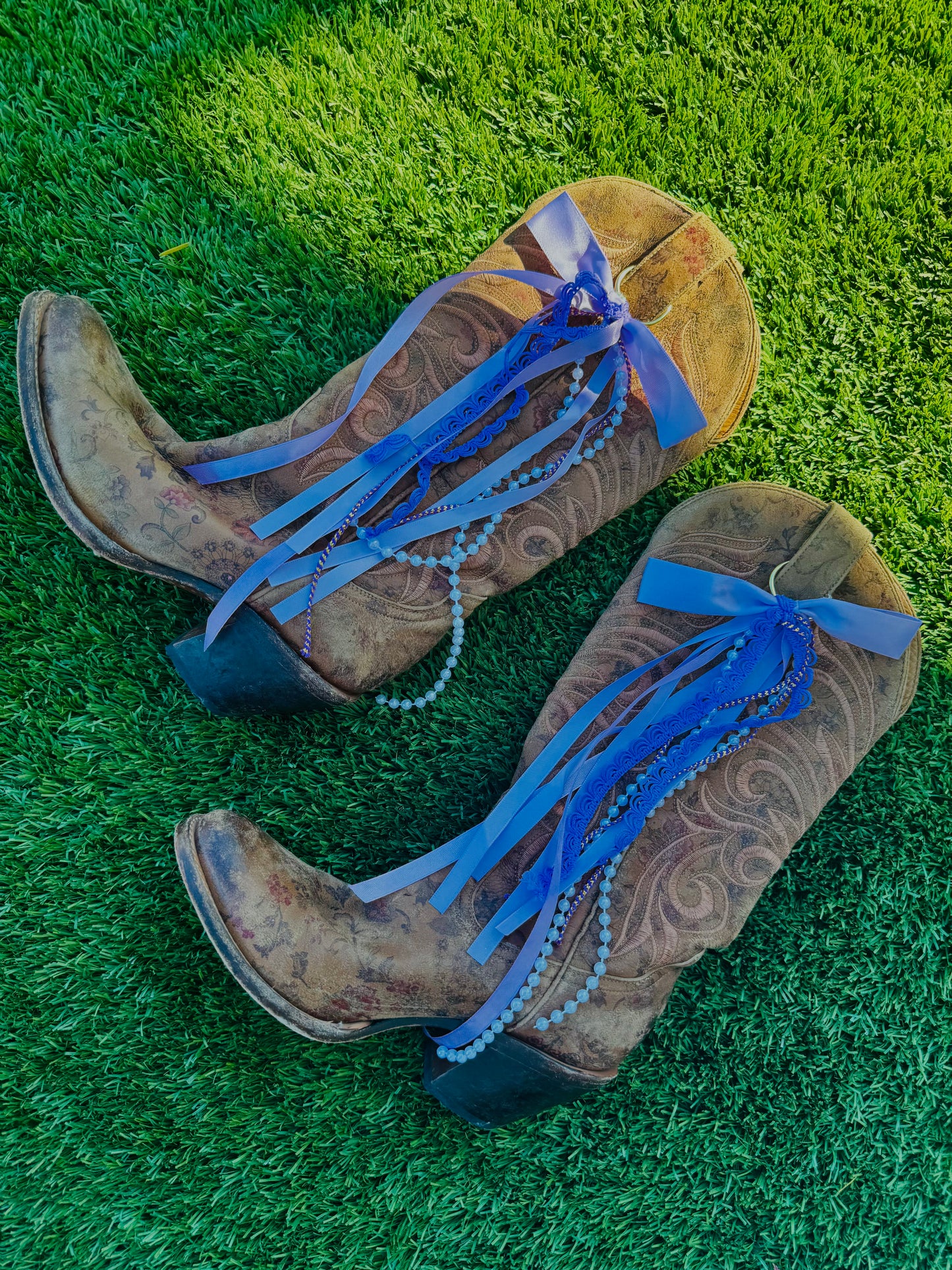 BB- BLUE 2 BOOT BOWS