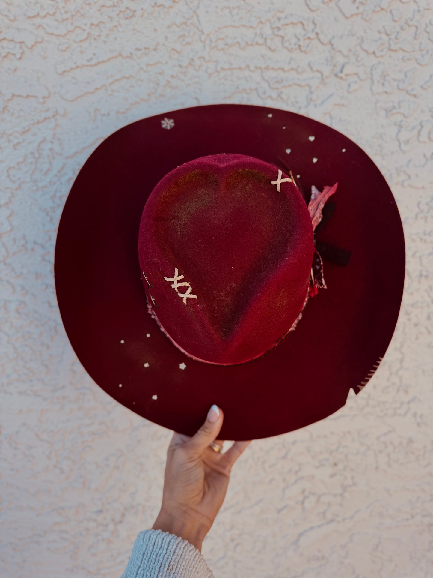 NU- Shes a Heartbreaker + MERLOT RED COWGIRL BRIM