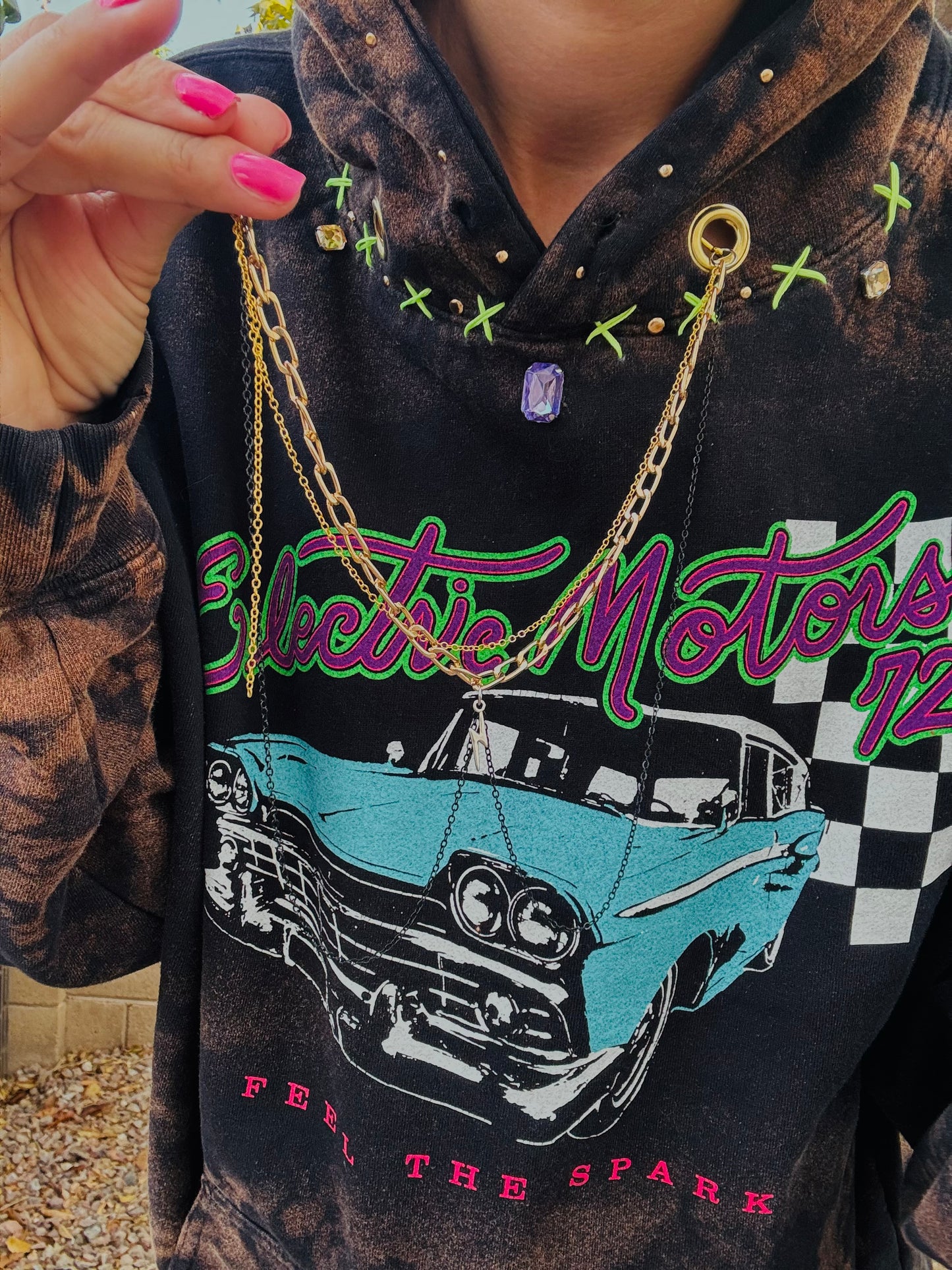 CD- NECKLACE HOODIE RETRO MOTORS BABE  - lace vintage wash+ Men’s unisex size LARGE FITS LARGE TO XL with the Cut off bottom band hem
