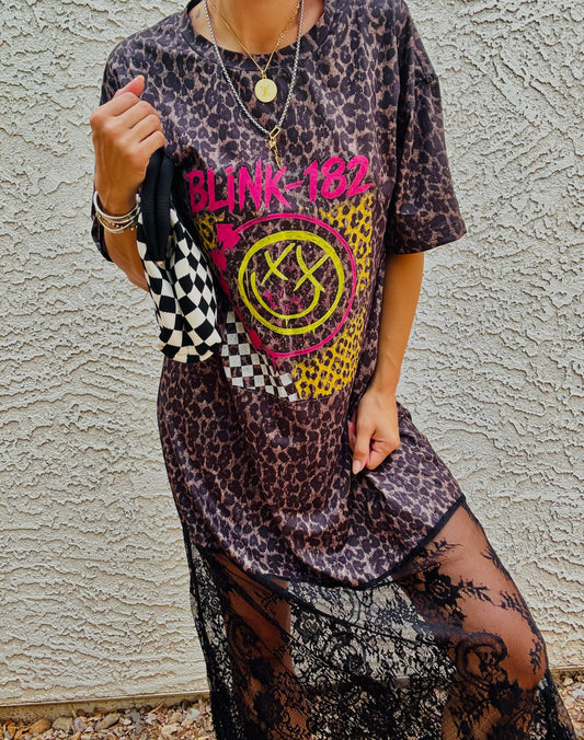 AUG- LEOPARD TSHIRT LACE DRESS WITH BAND BADDIE DETAILS SIZE SMALL TAGGED BUT RUNS BIG. SMALL/MEDIUM