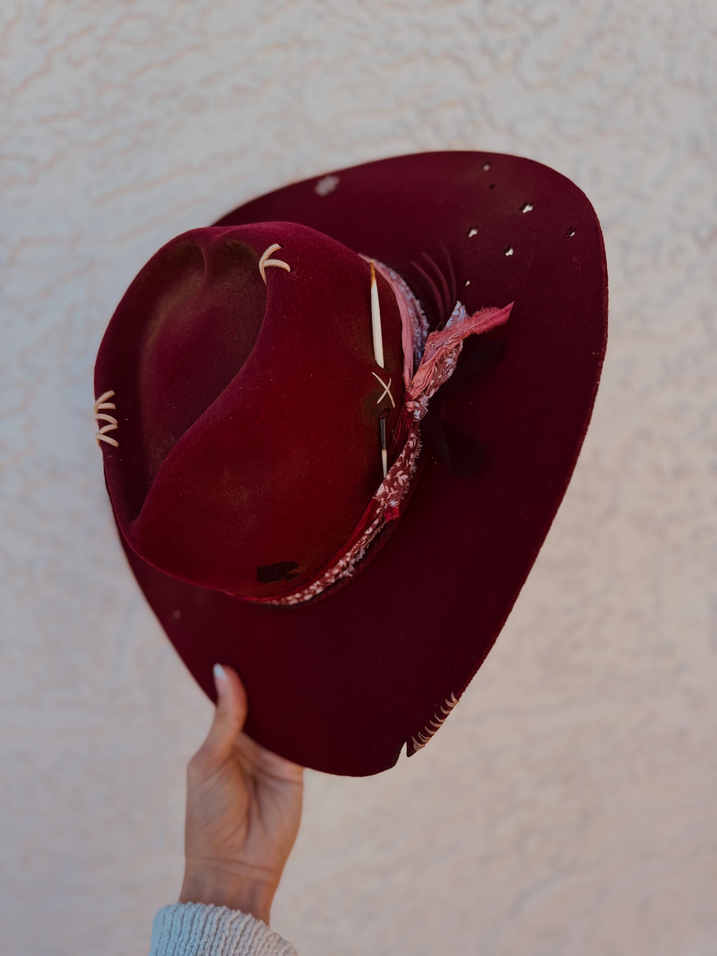 NU- Shes a Heartbreaker + MERLOT RED COWGIRL BRIM