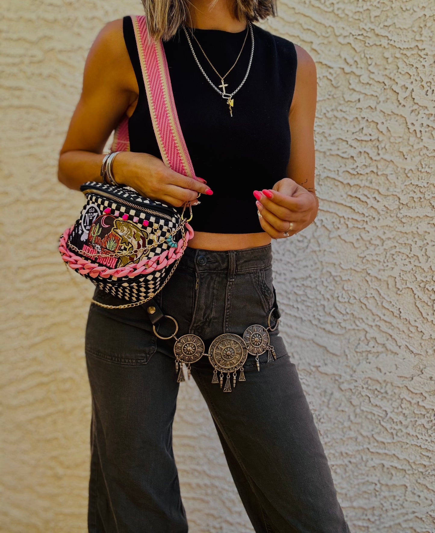 BBBC-neon moon pink bombshell ++ multiple buttons and charms￼+PHOENIX BAG