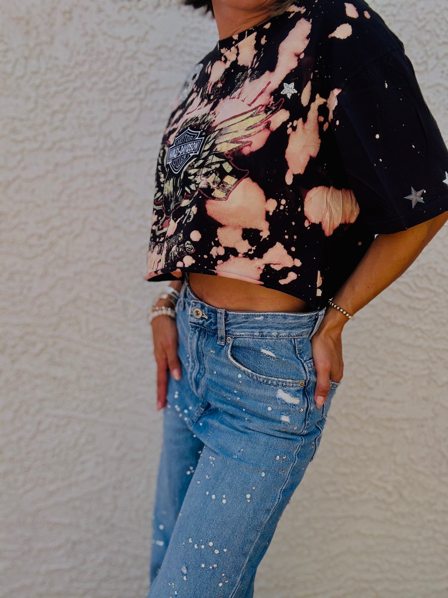 HD- BIKE BABE RHINESTONES- MENS XL TAGGED BUT FITS LIKE A MEDIUM. runs small cut small
