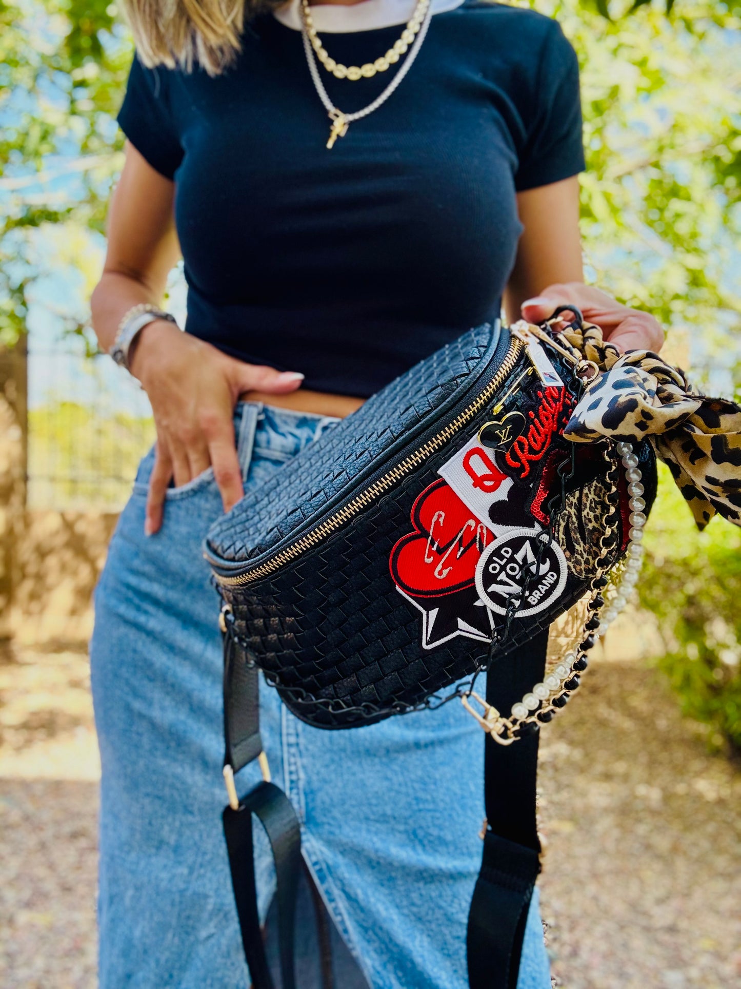 DM2-Queen raisin hell+ baddie PHOENIX BAG limited edition sewn on add ons