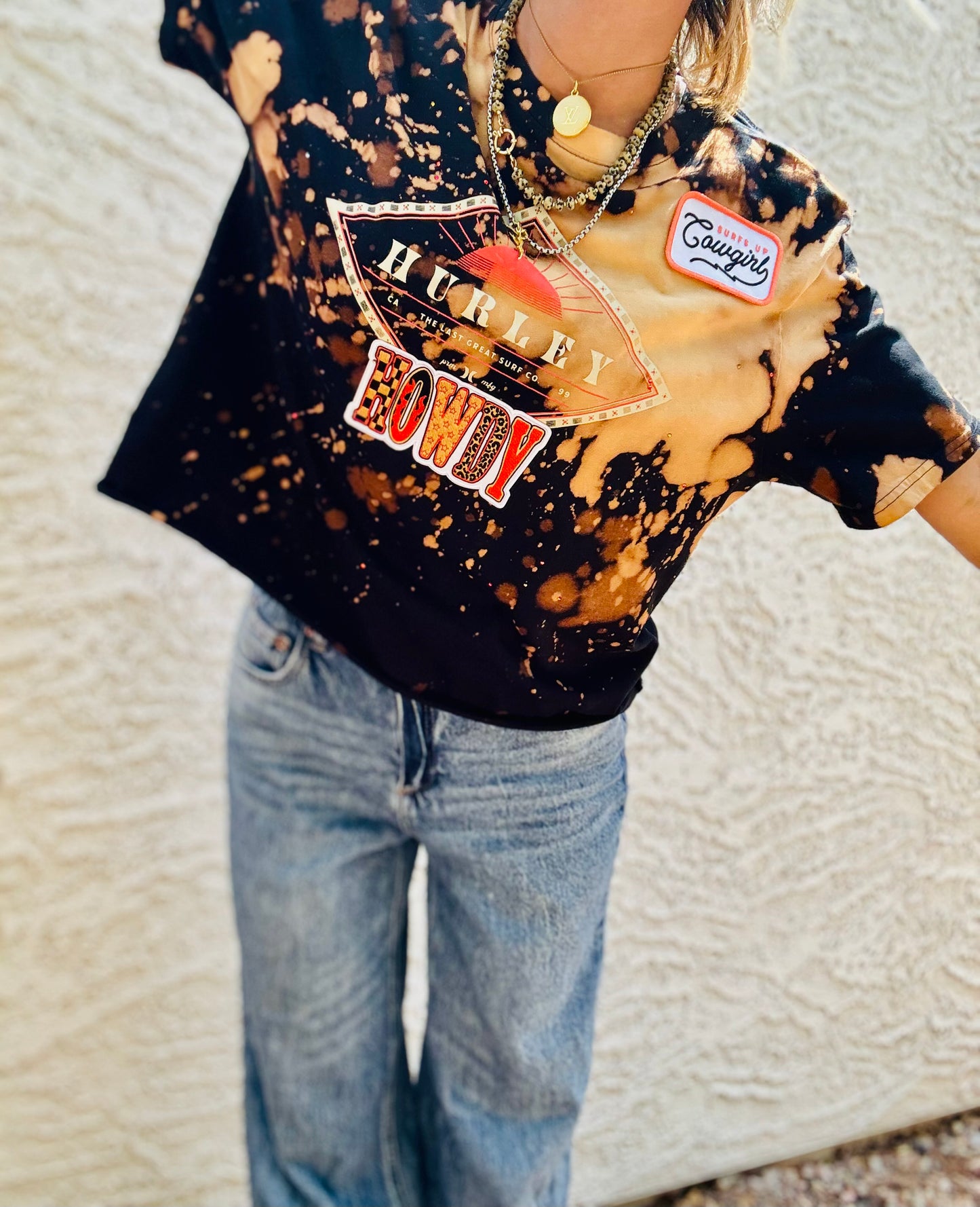 TEE-cowgirl surfer   - DAD TEE MEDIUM