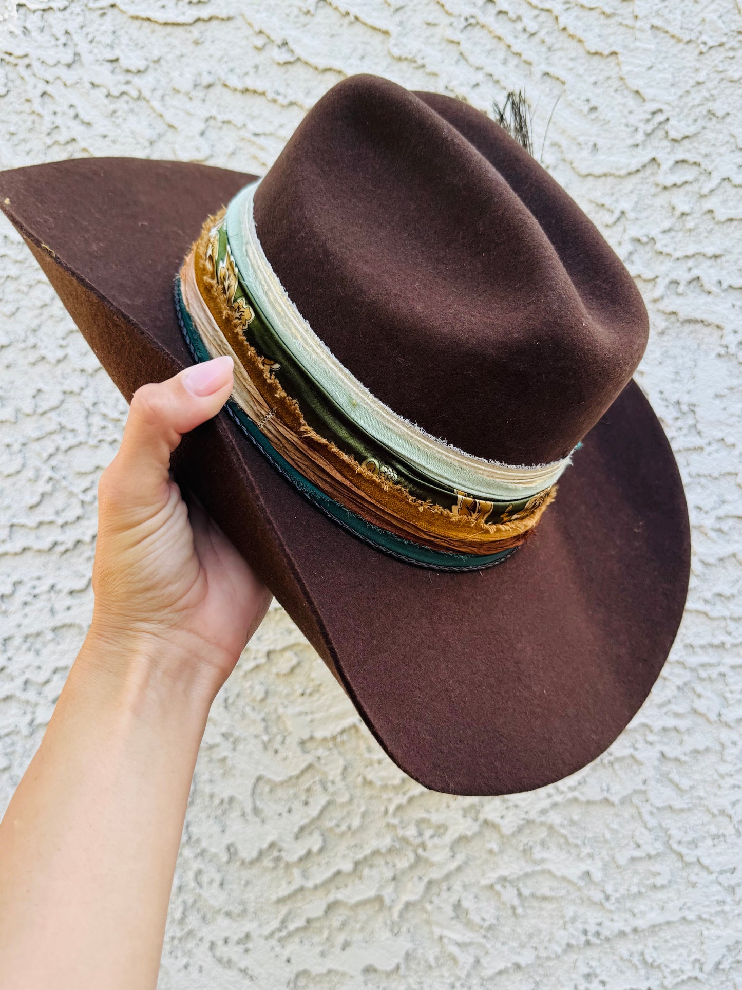 NU-painted horse brown green  -Traditional Cowboy fit American Hat Co. felt Large adjustable