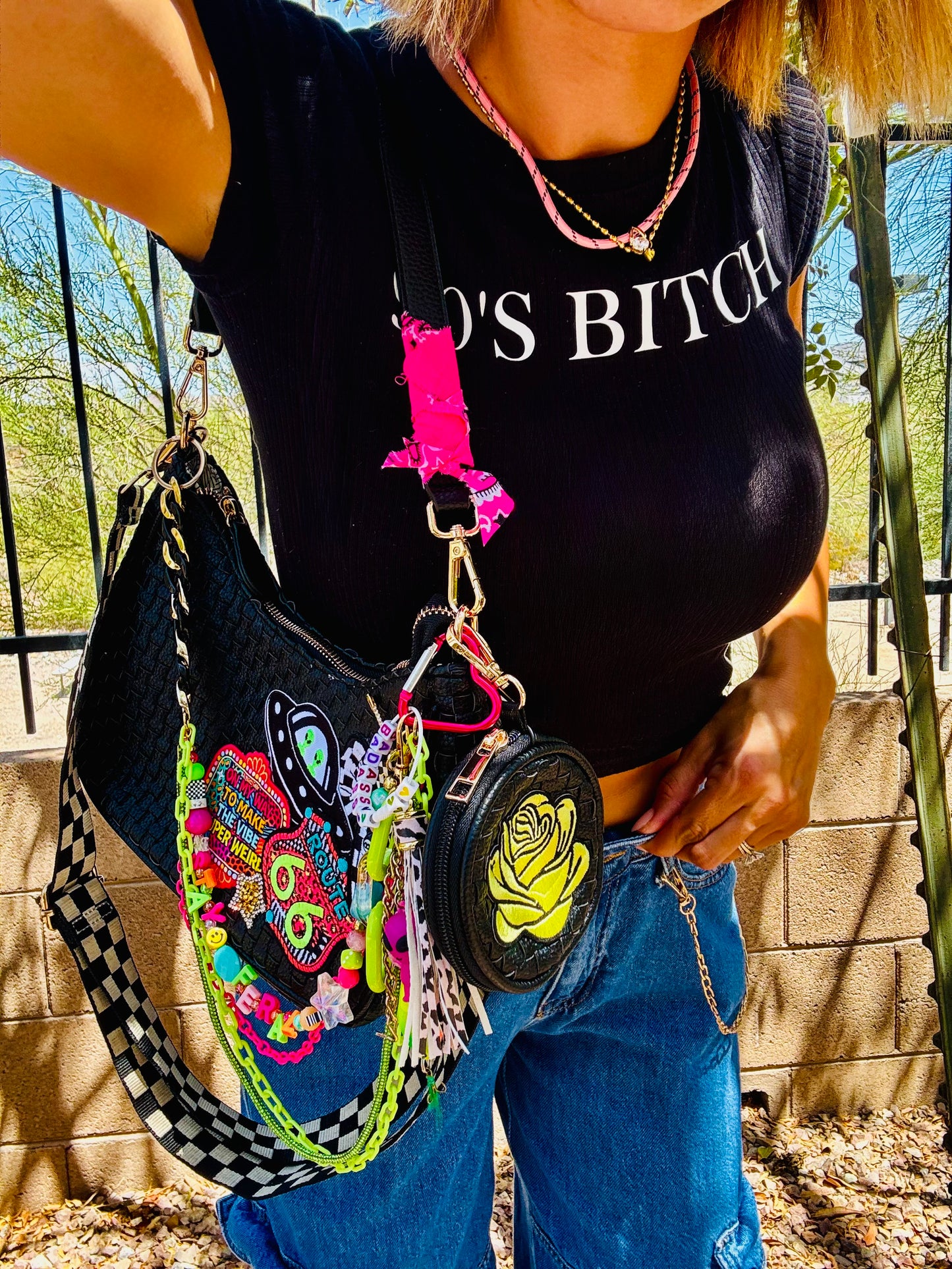 CC-embrace the weird alien babe +** The Havasu  **3 STRAPS INCLUDED