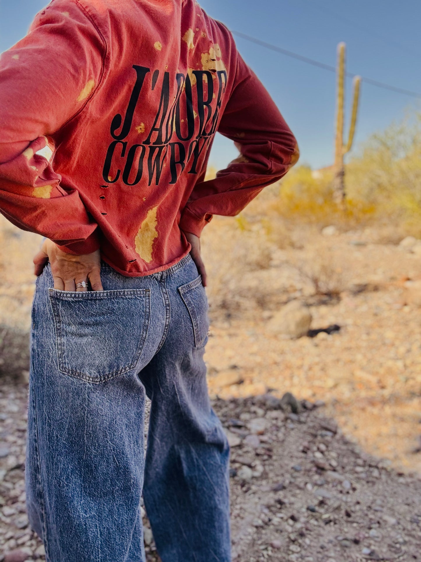 HD- COWBOY- RUST DISTRESSED POCKET SHIRT - MENS MEDIUM CUT TO SLOUCHY LONG SLEEVE