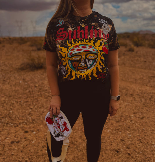 VT- RETRO BAND BABE rhinestone skull and rock and roll patches  - Black TSHIRT
