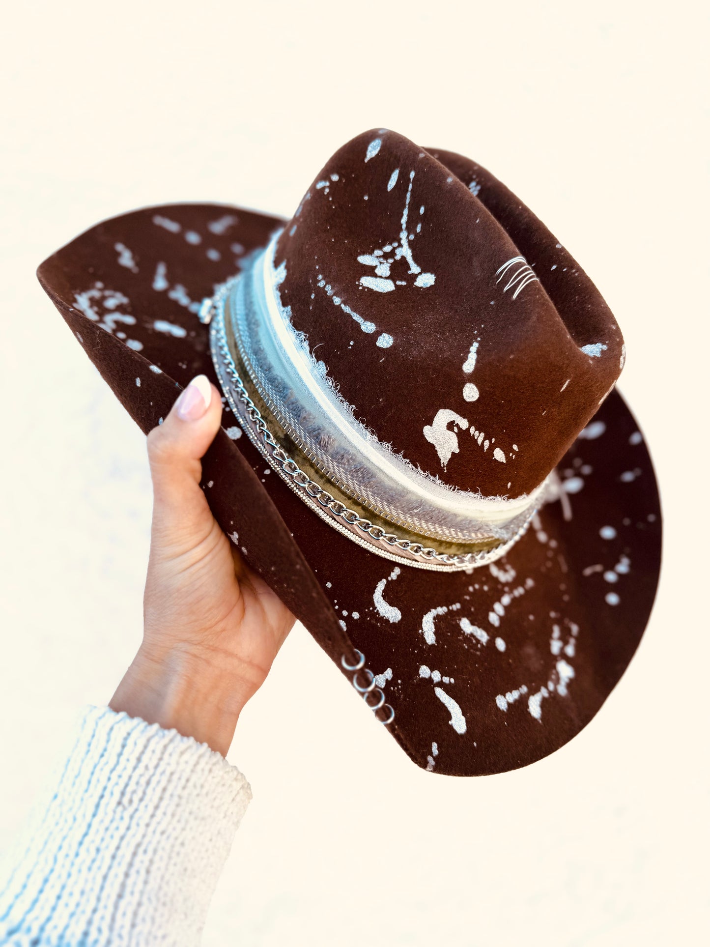 NU-Silver Fox  + Deep Chocolate Traditional COWGIRL BRIM