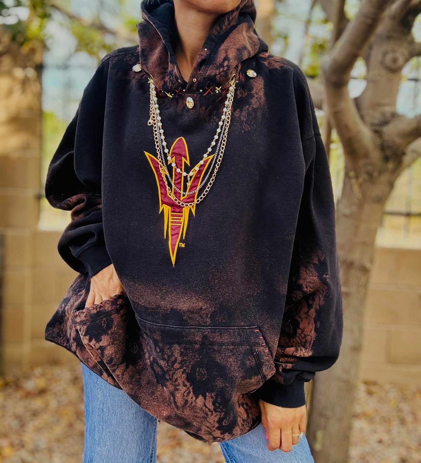 CD- NECKLACE HOODIE MAROON AND GOLD COLLAGE BABE  - lace vintage wash+ Men’s unisex size 2XL- Cut off bottom band hem